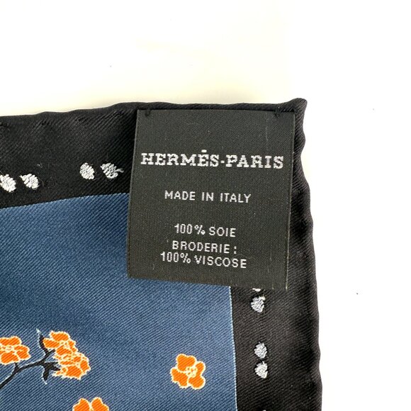 Authentic HERMES Robe Legere Embroidered Black Creme Silk Square Scarf 45 - Picture 13 of 15